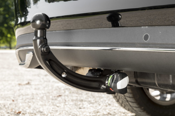 ORIS detachable towbar with mounted towball and green status indicator installed on the rear of a vehicle.