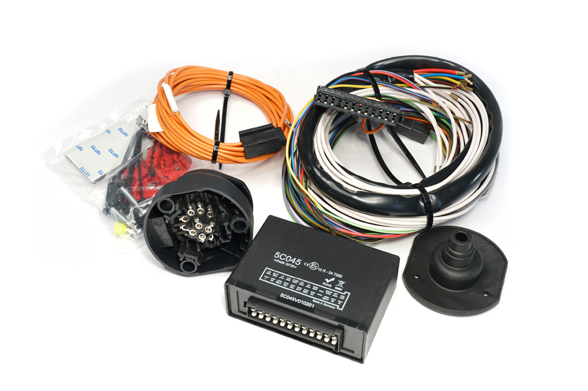 Vehicle-specific 13-pin towbar wiring kit with control module, socket and cable set for ORIS DUO complete towbar systems.