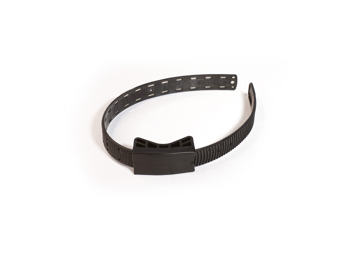 Long wheel strap for ORIS TRACC bicycle carrier with adjustable ratchet band for securing bicycle tyres in the wheel tray.